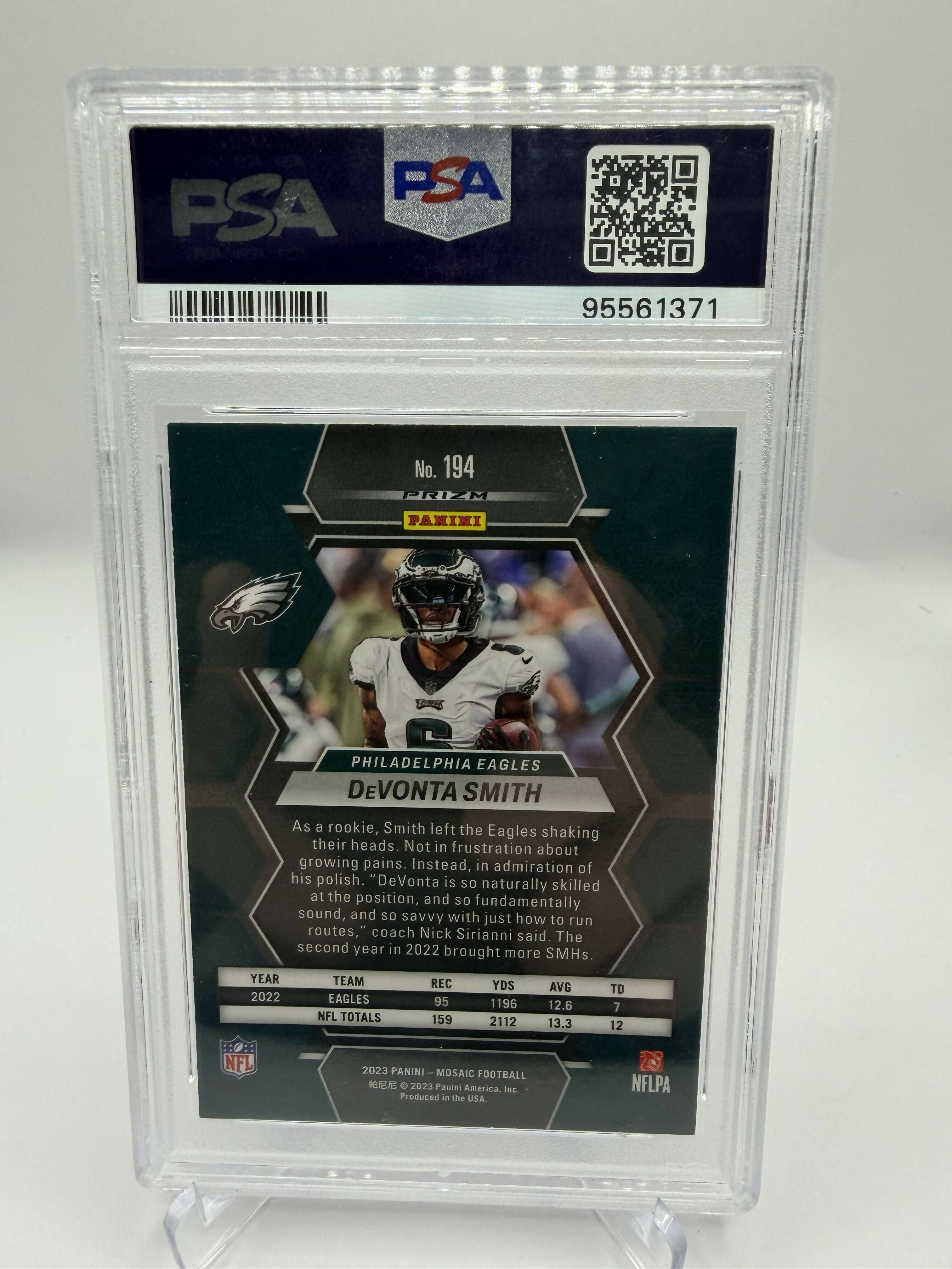2023 Panini Mosaic Devonta Smith Genesis PSA 10