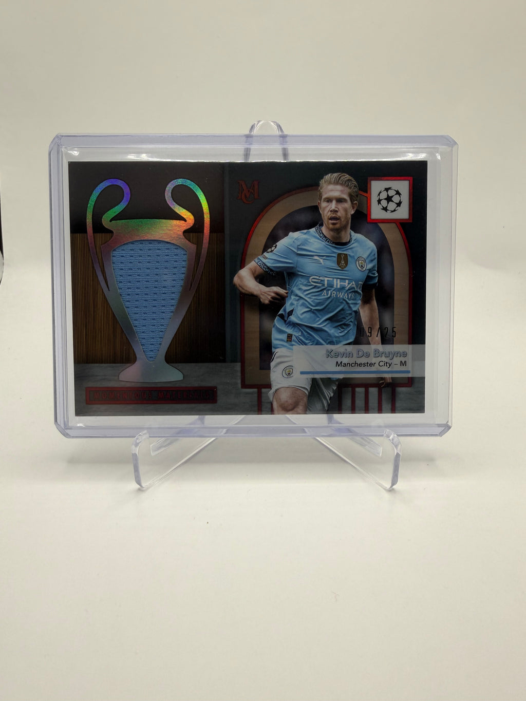 2024-25 Topps Museum Collection UEFA Club Competitions Kevin De Bruyne Momentous Materials Jumbo Relic Ruby Parallel /25 #MMJR-KD