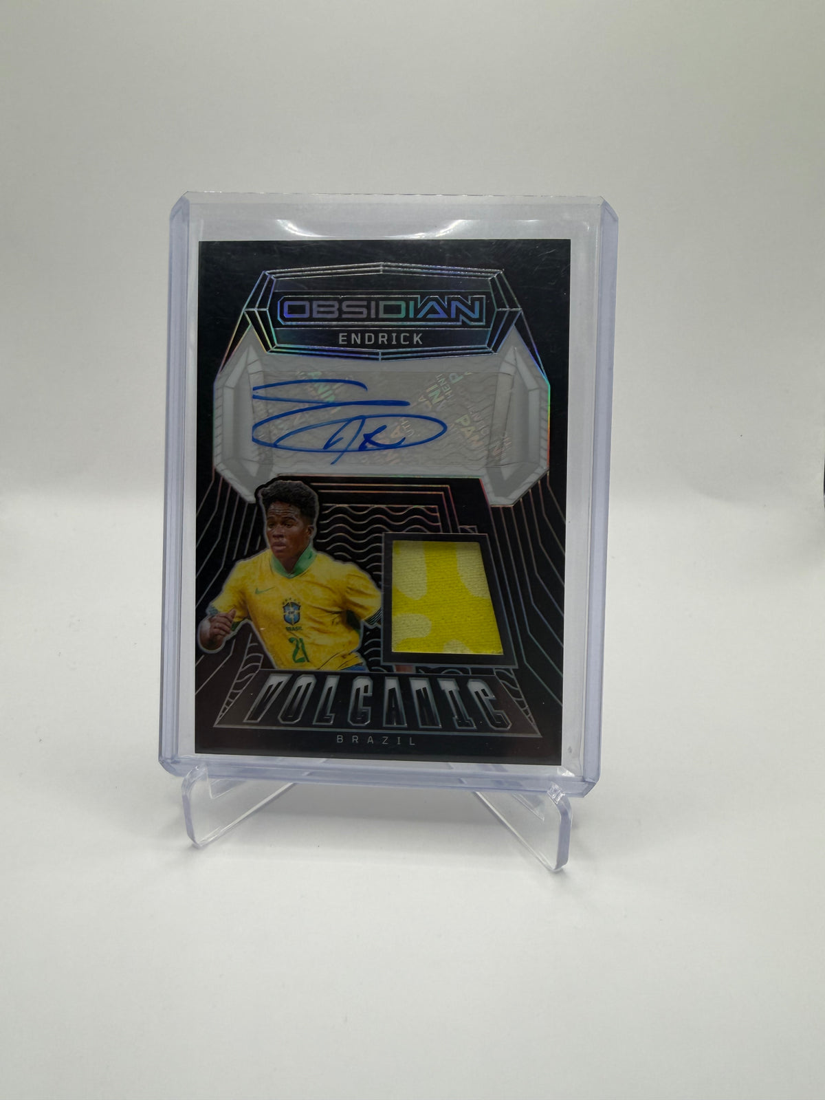 2024-25 Panini Obsidian Soccer Volcanic Signatures Jersey Autograph Endrick Brazil #VS-E /99