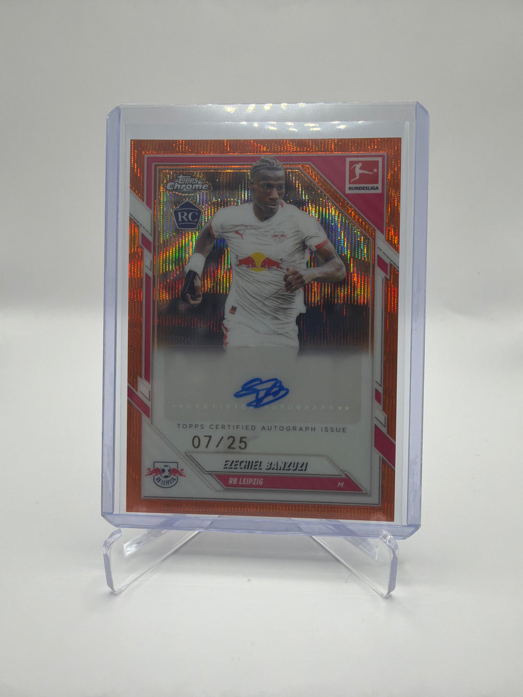 2025-26 Topps Chrome Bundesliga Ezechiel Banzuzi Base Autograph Orange Refractor RC /25