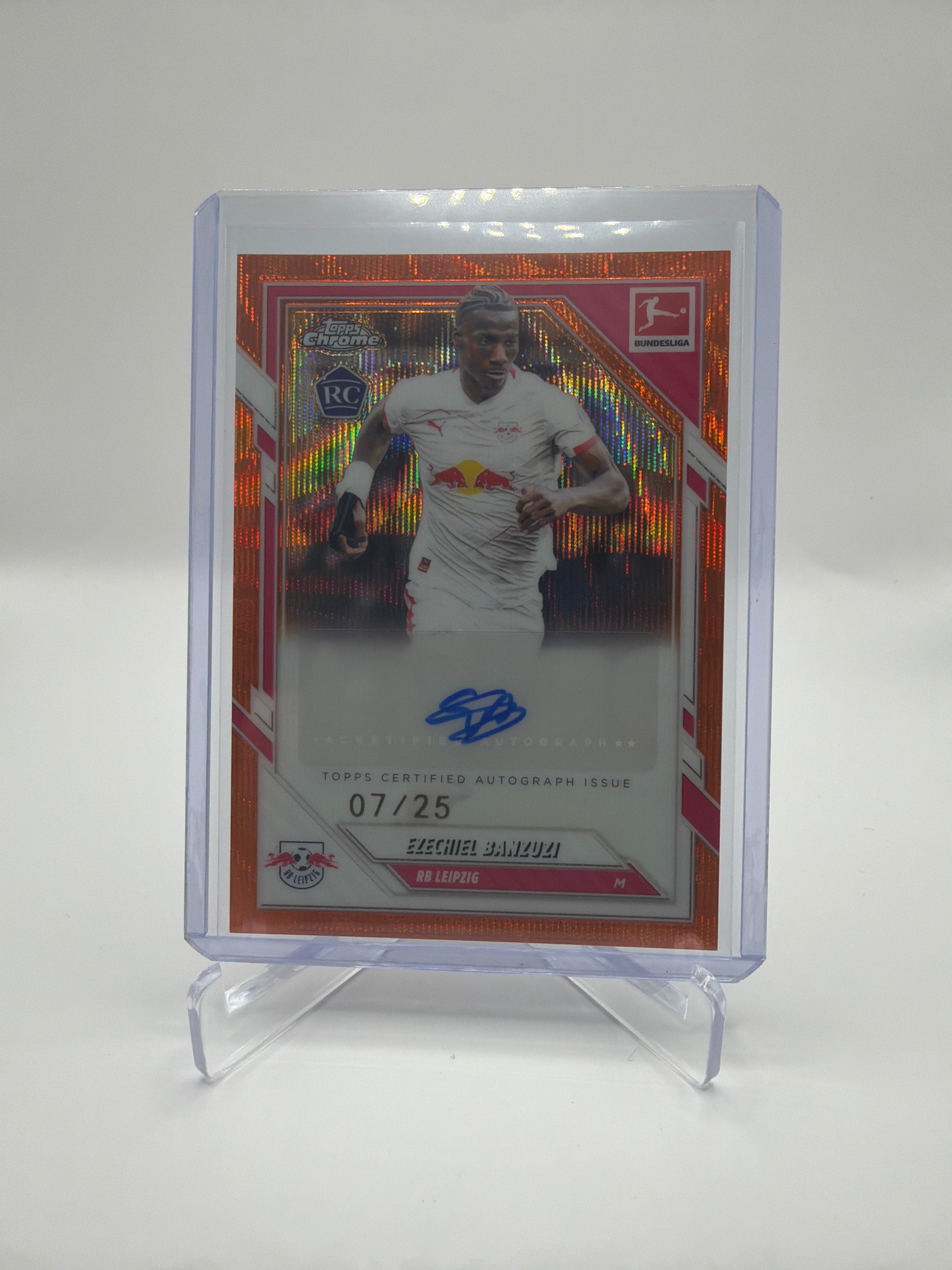 2025-26 Topps Chrome Bundesliga Ezechiel Banzuzi Base Autograph Orange Refractor RC /25